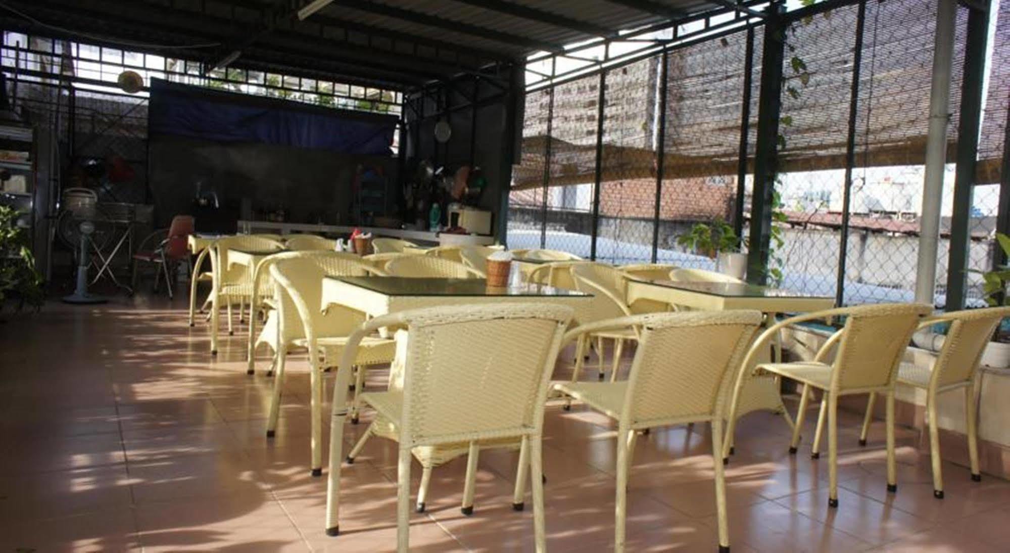 Elegant Inn Saigon Ho Chi Minh City Exterior photo