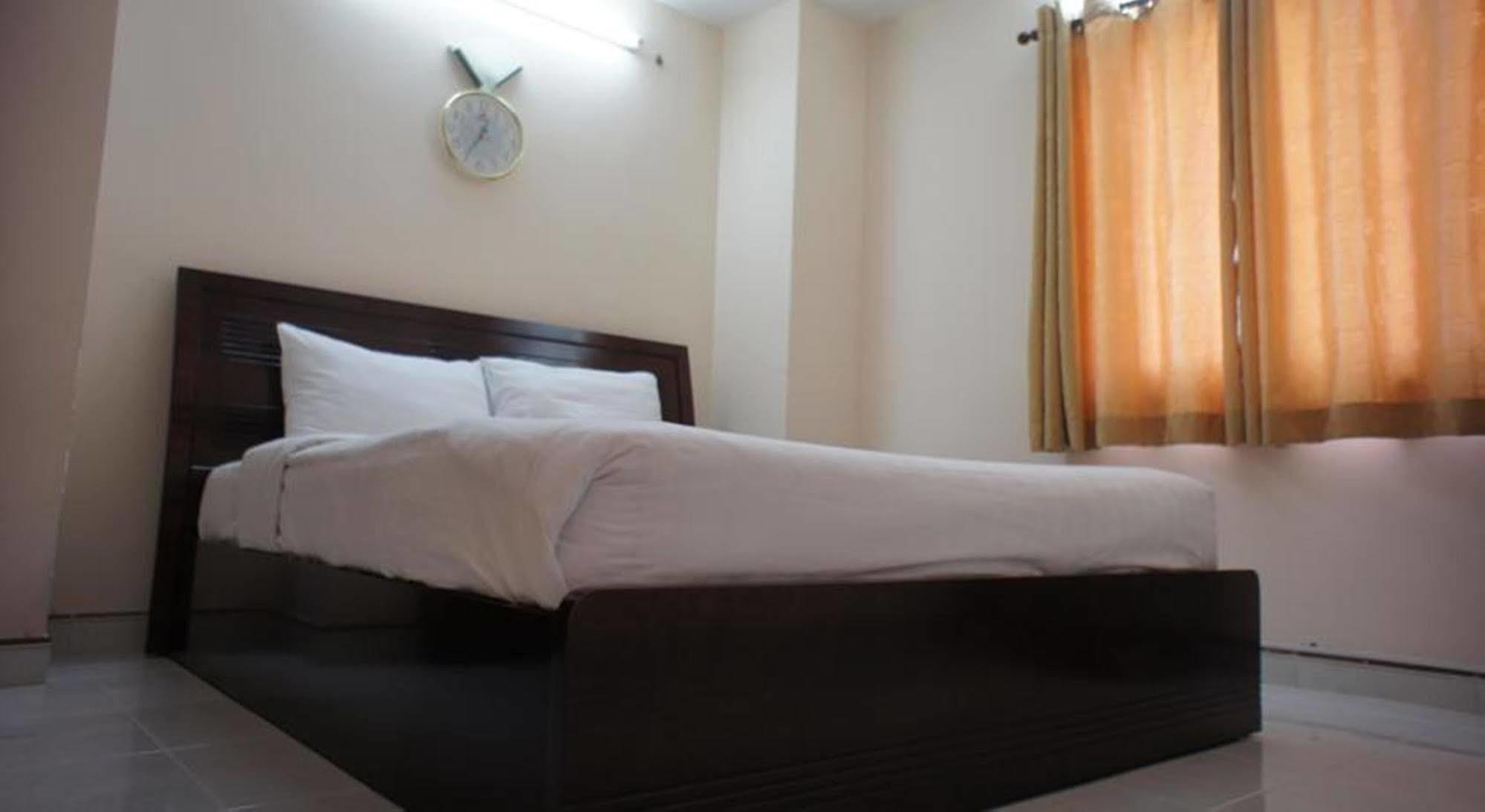 Elegant Inn Saigon Ho Chi Minh City Exterior photo