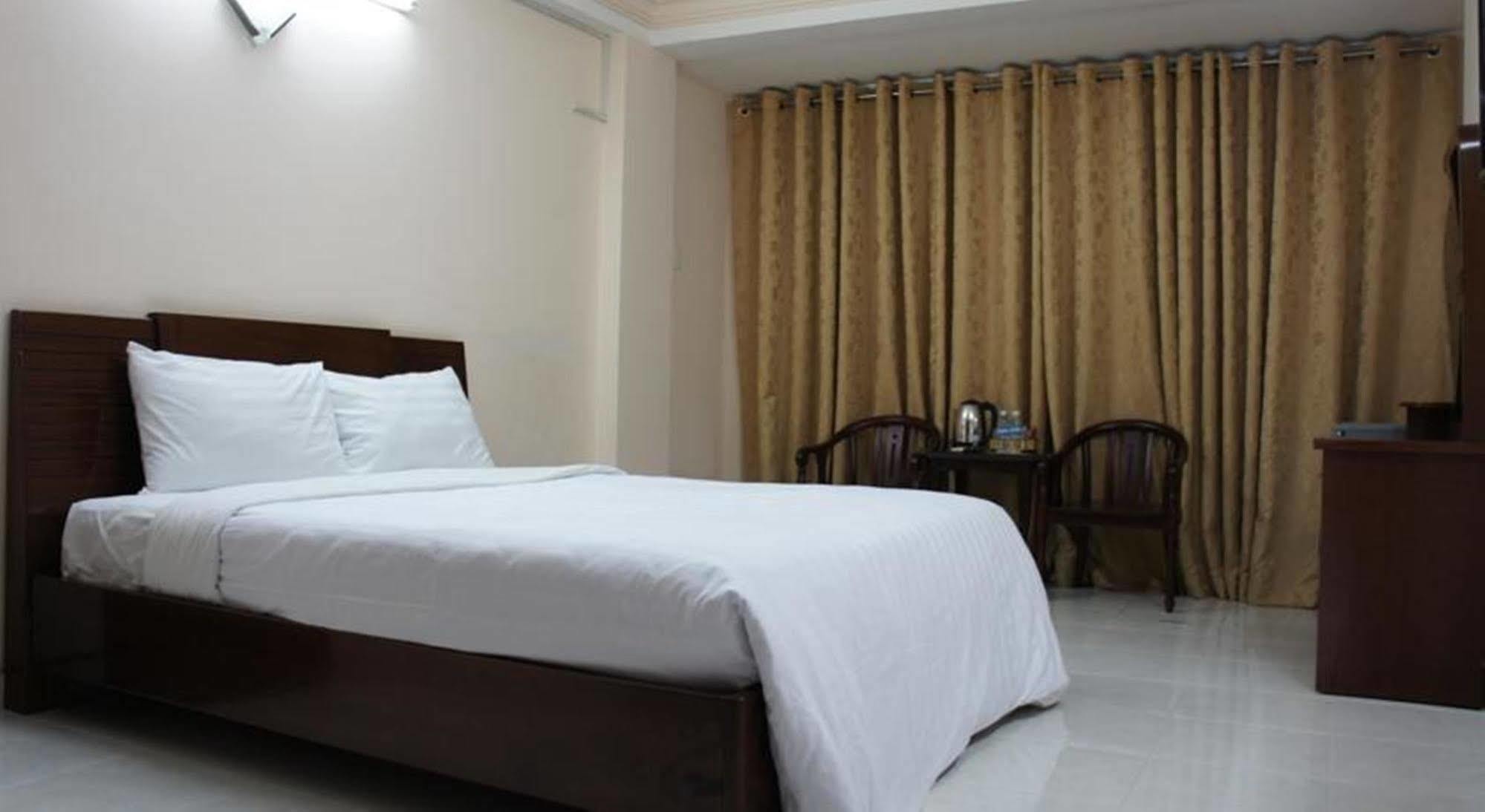 Elegant Inn Saigon Ho Chi Minh City Exterior photo